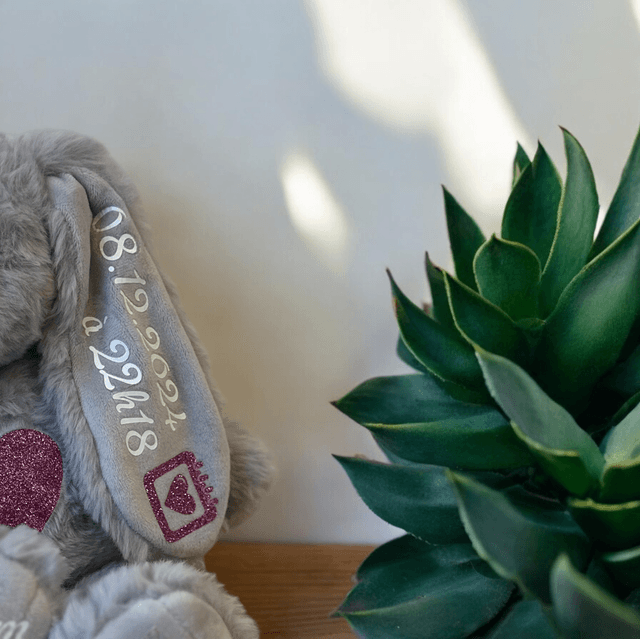 Peluche Lapin personnalisée avec prénom date et heure de naissance, poids et taille - cadeaux naissance - cadeaux d’anniversaire 
